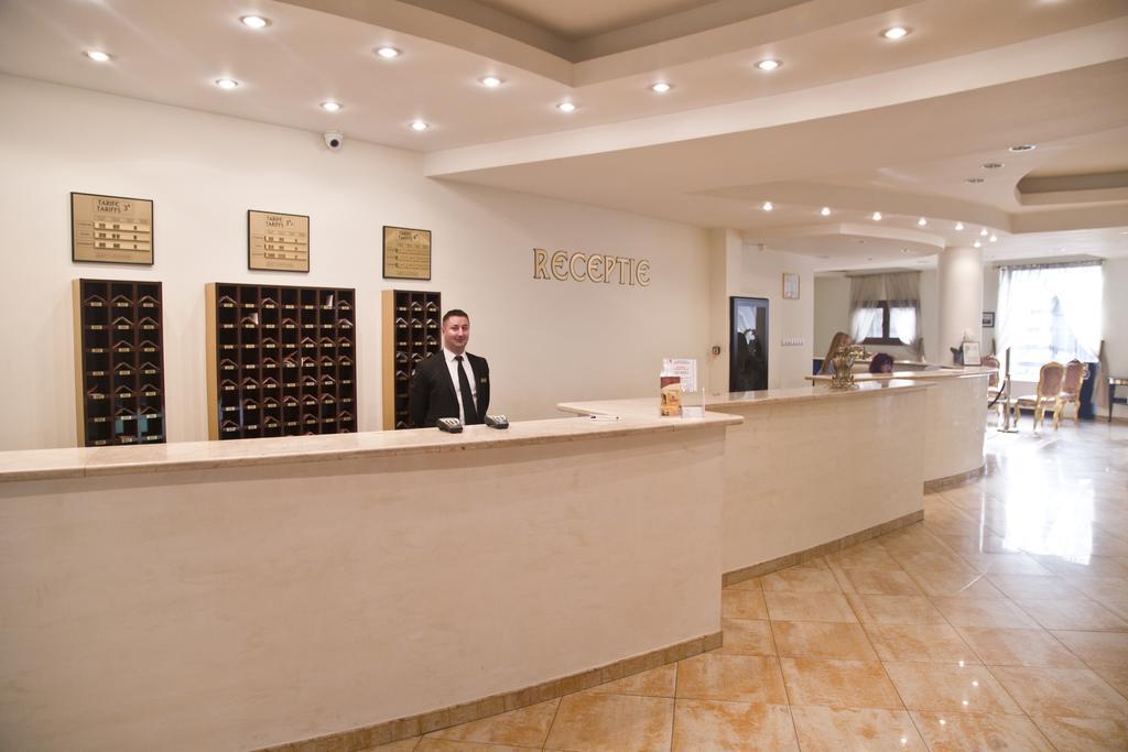 加勒斯特北站欧洲酒店（伯利足酒店） 布加勒斯特 外观 照片